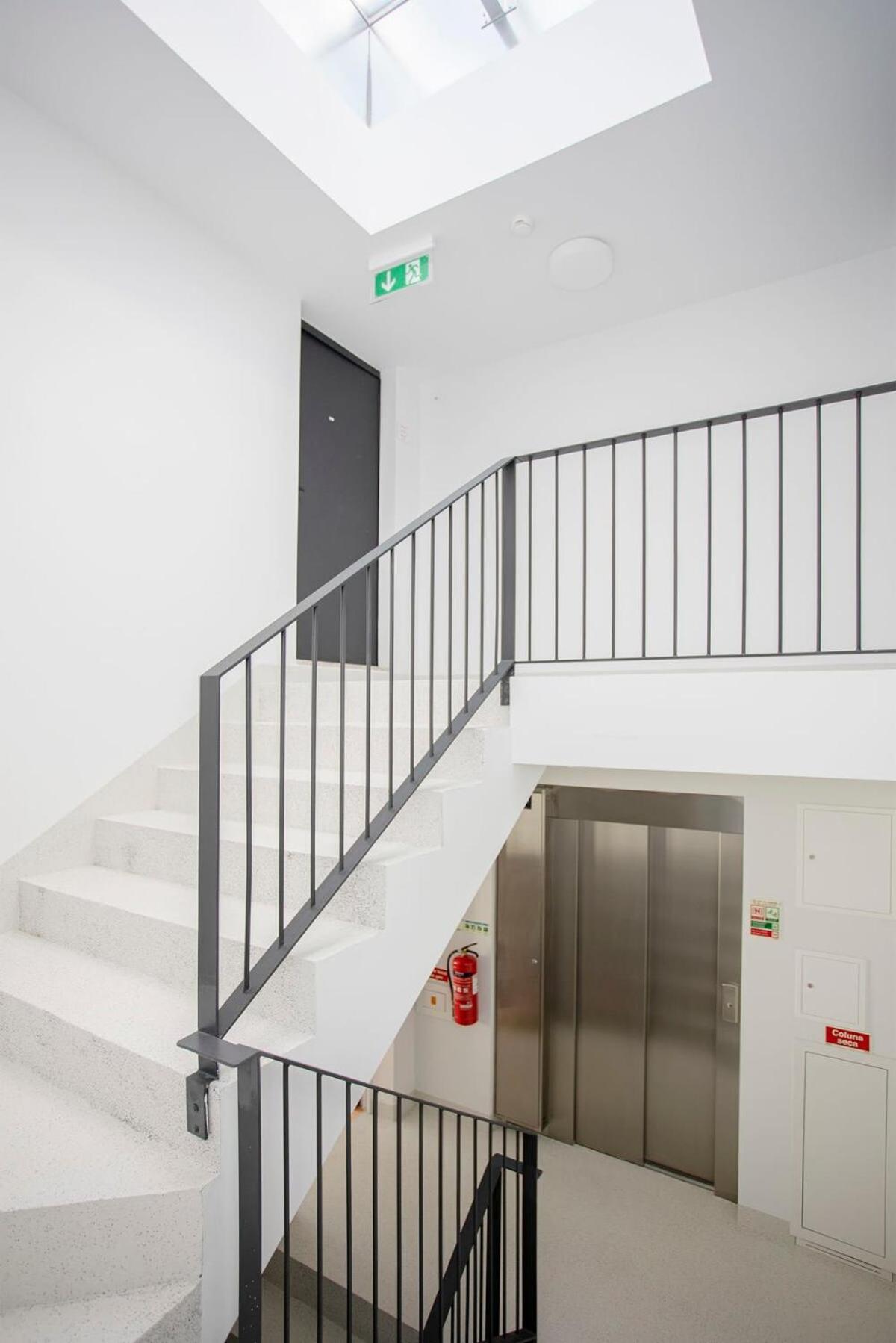 Liiiving In Porto-Modern & Glam Rooftop Apartment Exterior foto